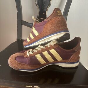 Adidas Men's Burgundy and Tan Sneakers